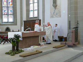 Darstellung des Herrn mit Kerzenweihe und Blasiussegen (© Karl-Franz Thiede)
